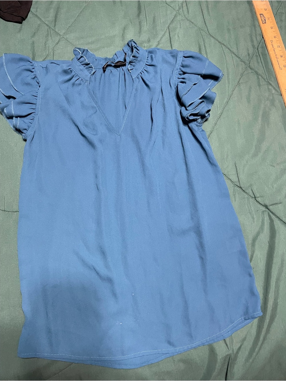 New York & Company Blue/Teal Ruffle Neck Flutter Sleeve Top